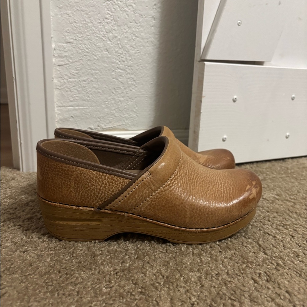 Dansko clogs Honey Distressed leather size 38